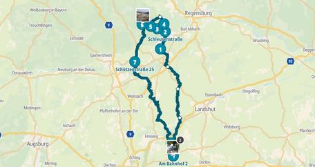 Karte mit blau markierter Route durch mehrere Orte und Städte, Ortsnamen sind beschriftet.